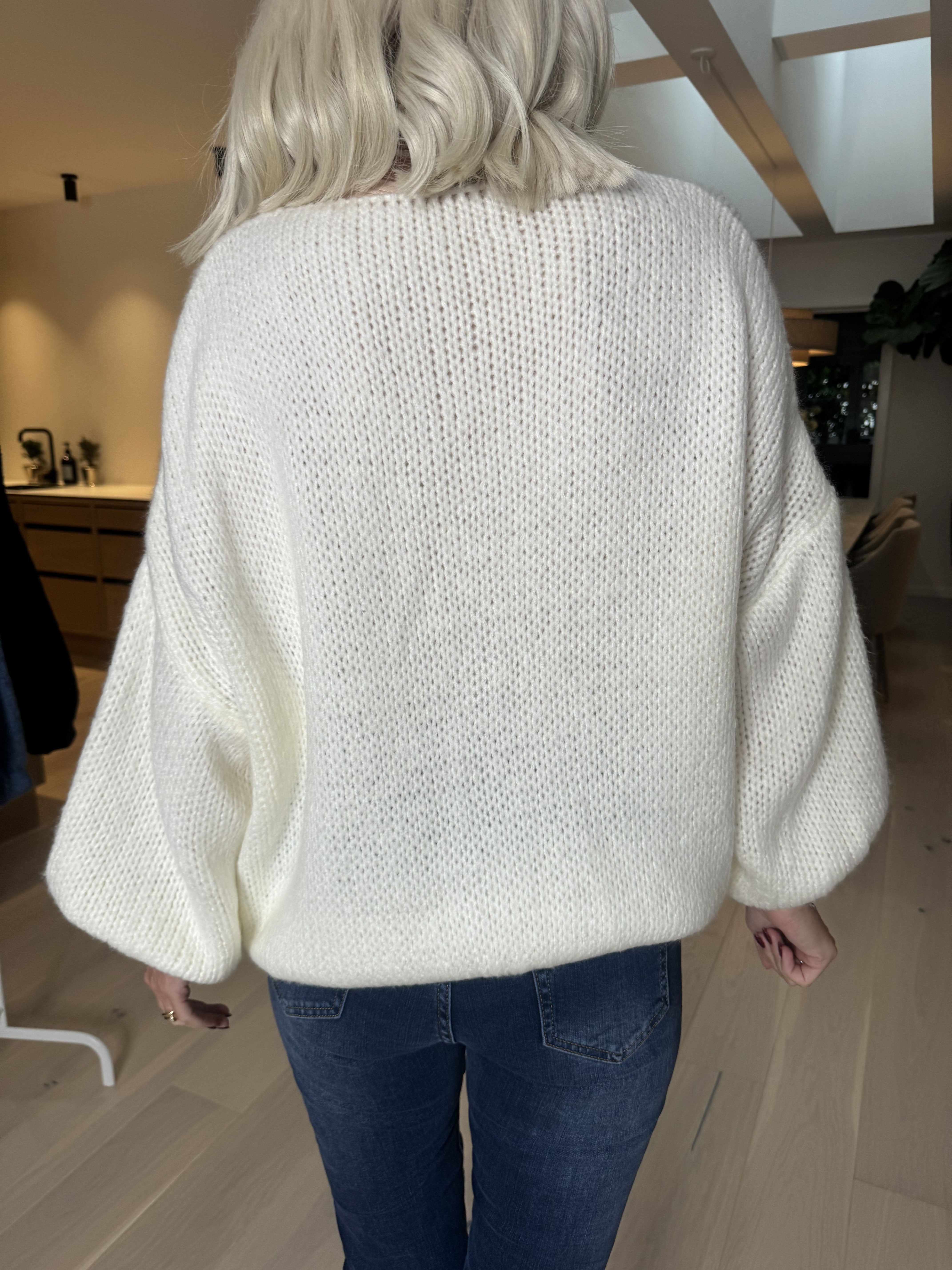 Kimberly - Söt tjock stickad kofta med rosetter